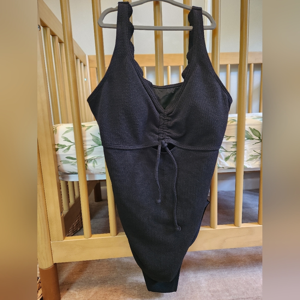 Black Textured One-Piece Maternity Swimsuit